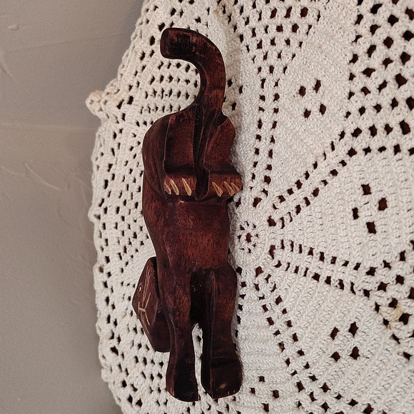 Hand Carved Cat Wooden Laying Down Figurine 6.5" - Picture 3 of 6